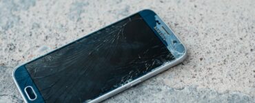 broken screen mobile phone